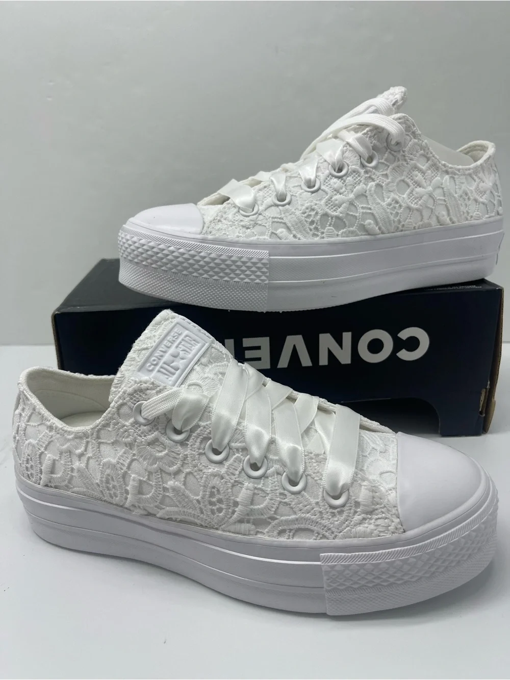 Converse CTAS LIFT OX WHITE/WHITE/WHITE Platform Sneakers A15005C
